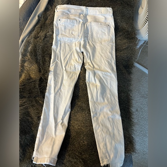 Zara - White ripped jeans - Picture 2 of 3